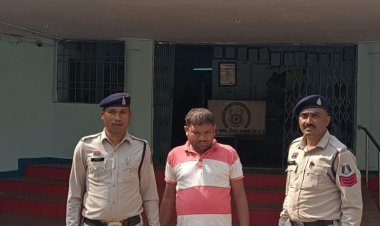 भारत माला रोड पुल के नीचे शराब बेचते आरोपी गिरफ्तार, कुरुद पुलिस ने भेजा जेल
