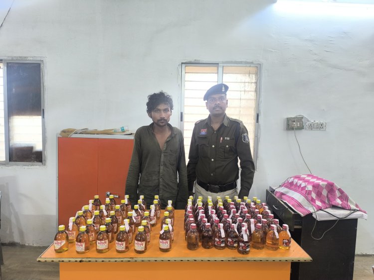 टिकरापारा पुलिस की बड़ी कार्यवाही, 100 पौवा अवैध शराब के साथ आरोपी गिरफ्तार
