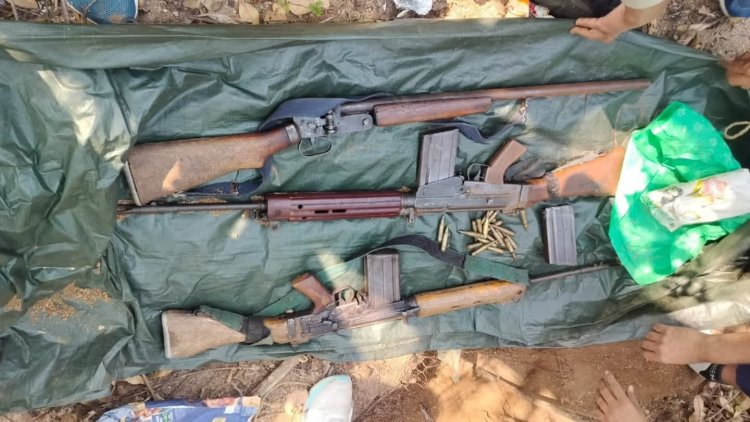 नक्सलमुक्ति की ओर छत्तीसगढ़ पुलिस का बड़ा कदम: गरियाबंद में भारी मात्रा में हथियार और विस्फोटक बरामद