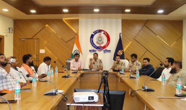 आगामी त्योहारों को लेकर कांकेर पुलिस अलर्ट: शांति समिति की बैठक में सौहार्द बनाए रखने की अपील