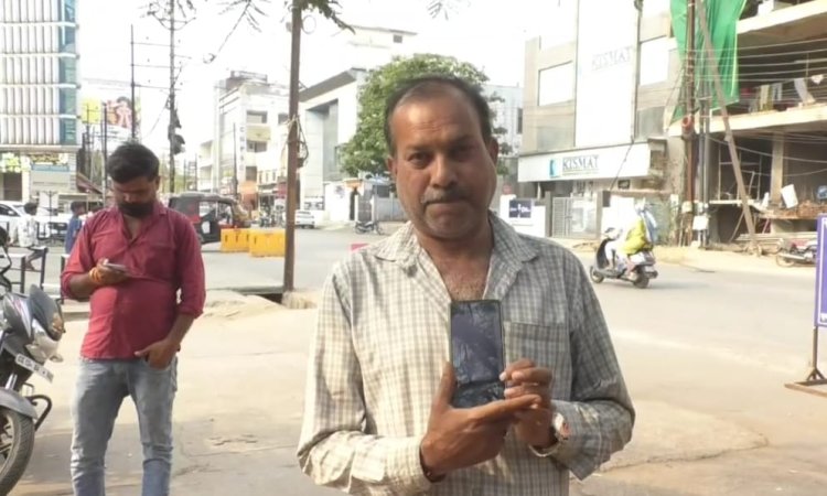 मेहनत की कमाई के लिए दर-दर भटक रहा मजदूर, भुगतान न मिलने से परिवार संकट में ...