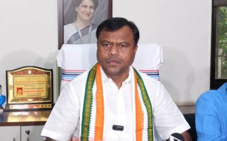 दीपक बैज ने कानून व्यवस्था पर उठाया सवाल, कहा – होली पर आतंक का रहा माहौल, पुलिस के वर्दी तक फाड़े गए, गृहमंत्री रील बनाने में व्यस्त ...