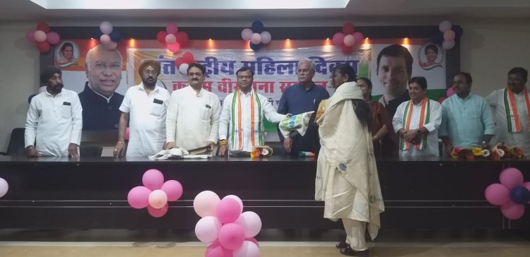 अंतरराष्ट्रीय महिला दिवस: राजीव भवन में महिला पत्रकारों का सम्मान