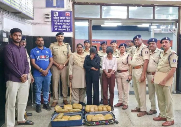 वंदे भारत के सुरक्षा कवच को भेदने की कोशिश: रायपुर स्टेशन पर दो युवतियां भारी मात्रा में गांजे के साथ गिरफ्तार ...