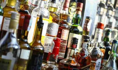 आबकारी नीति: शराब की पैकिंग में बड़ा बदलाव, अब कांच नहीं प्लास्टिक की बोतलों में मिलेगी मदिरा