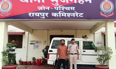आरोपी के कब्जे से 35 पऊवा देशी शाराब 5 पउवा जम्मू अंग्रेजी शराब कुल 40 पाव 7.200 liter जप्त ...