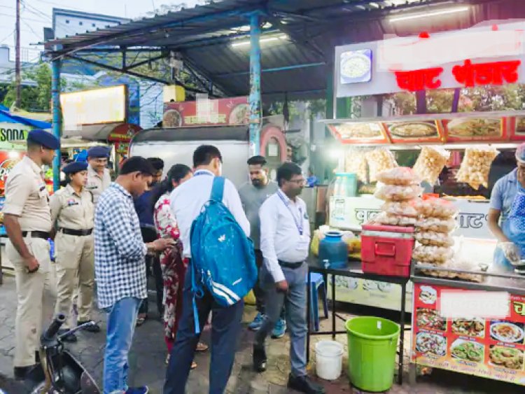 राजधानी में खाद्य विभाग की बड़ी स्ट्राइक: गुपचुप का 20 लीटर रंगीन पानी कराया नष्ट, सघन जांच अभियान शुरू