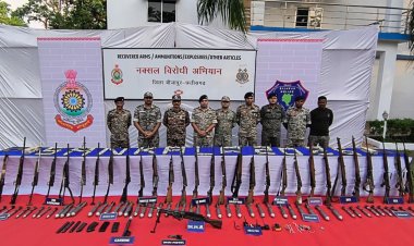 जिला बीजापुर अन्तर्गत माओवादियों के पुराने ठिकानों / डंपों से भारी मात्रा में कैश एवं हथियार, गोला-बारूद, विस्फोटक सामग्री एवं दैनिक उपयोग की वस्तुएं बरामद