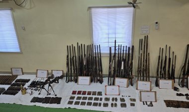 नक्सल विरोधी अभियान के दौरान नक्सल डम्प से 50 से अधिक हथियार एवं गोला-बारूद बरामद