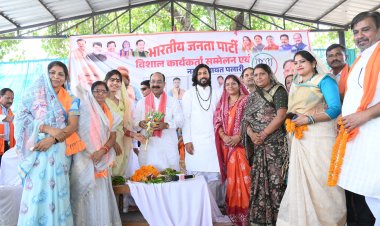 पलारी नगर पंचायत में भारी मतों से 16 कमल खिलाएं, विकास की जिम्मेदारी साय सरकार की : डिप्टी सीएम अरुण साव