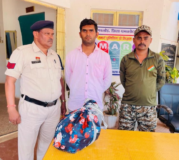 धमतरी पुलिस की बड़ी कार्रवाई: दो अवैध शराब तस्कर गिरफ्तार, वाहन सहित सवा लाख का माल जब्त ...