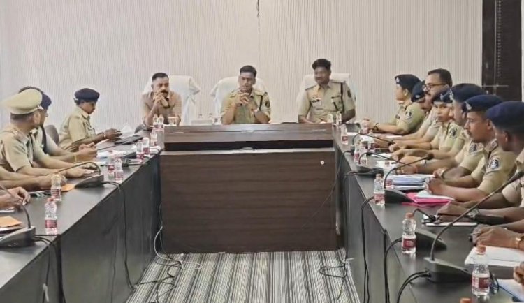 प्रभावी पुलिसिंग और जन-समस्या निवारण प्राथमिकता: एसपी ओम प्रकाश शर्मा ने ली जिले के अधिकारियों की पहली बैठक