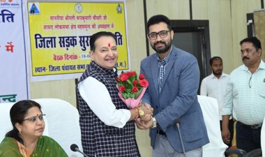 विधायक डॉ संपत अग्रवाल ने पेयजल की किल्लत और आंगनबाड़ियों की दुर्दशा का मुद्दा प्रखरता से उठाया, सांसद रूपकुमारी चौधरी ने अफसरों को दिए तत्काल एक्शन के निर्देश