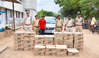 'उजियारा अभियान' के तहत कांकेर पुलिस की बड़ी कामयाबी: भिलाई का शातिर तस्कर अंतागढ़ में गिरफ्तार, ₹10.65 लाख की शराब और कार जब्त