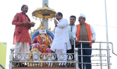 उप मुख्यमंत्री अरुण साव ने सर्वसुविधायुक्त वेंटिलेटर एंबुलेंस का किया लाेकार्पण, सर्व समाज के जरूरतमंदों को मिलेगा बड़ा लाभ