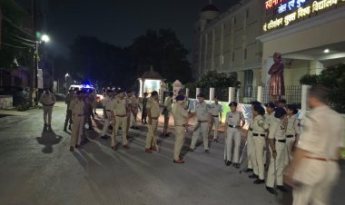 रायपुर में देर रात पुलिस का बड़ा एक्शन: 130 जवानों ने की कॉम्बिंग गश्त, कई बदमाश धरे गए