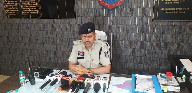 सोशल मीडिया पर हिंदू देवी-देवताओं के अपमानजनक चित्रण को लेकर FIR, बजरंग दल और विहिप में आक्रोश