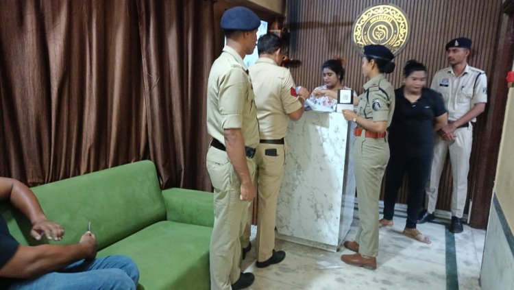 रायपुर में 30 स्पा सेंटरों पर एक साथ पुलिस की जांच, 2 जगह मिली आपत्तिजनक वस्तुएं