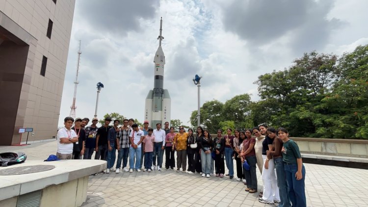 हैदराबाद की ऐतिहासिक विरासत और आधुनिक दुनिया से रूबरू हुए प्रणवानंद अकादमी के विद्यार्थी