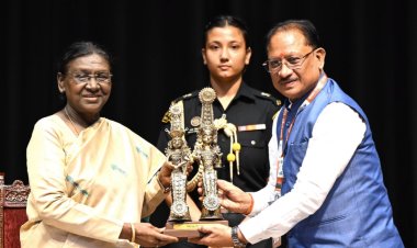 राष्ट्रपति द्रौपदी मुर्मू का बस्तर दौरा: ऐतिहासिक 'मुरिया दरबार' में होंगी शामिल, प्रशासनिक तैयारियां तेज