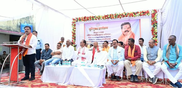 बोड़ला में 60 लाख के विकास कार्यों का भूमिपूजन, कॉलेज में स्मार्ट बोर्ड और एआई तकनीक की सुविधा देने की पहल